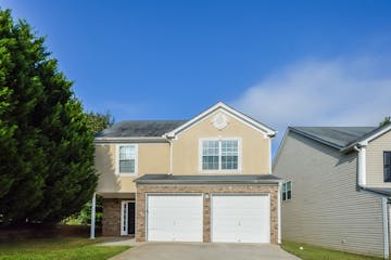 7641 Garnet Dr Jonesboro, GA 30236